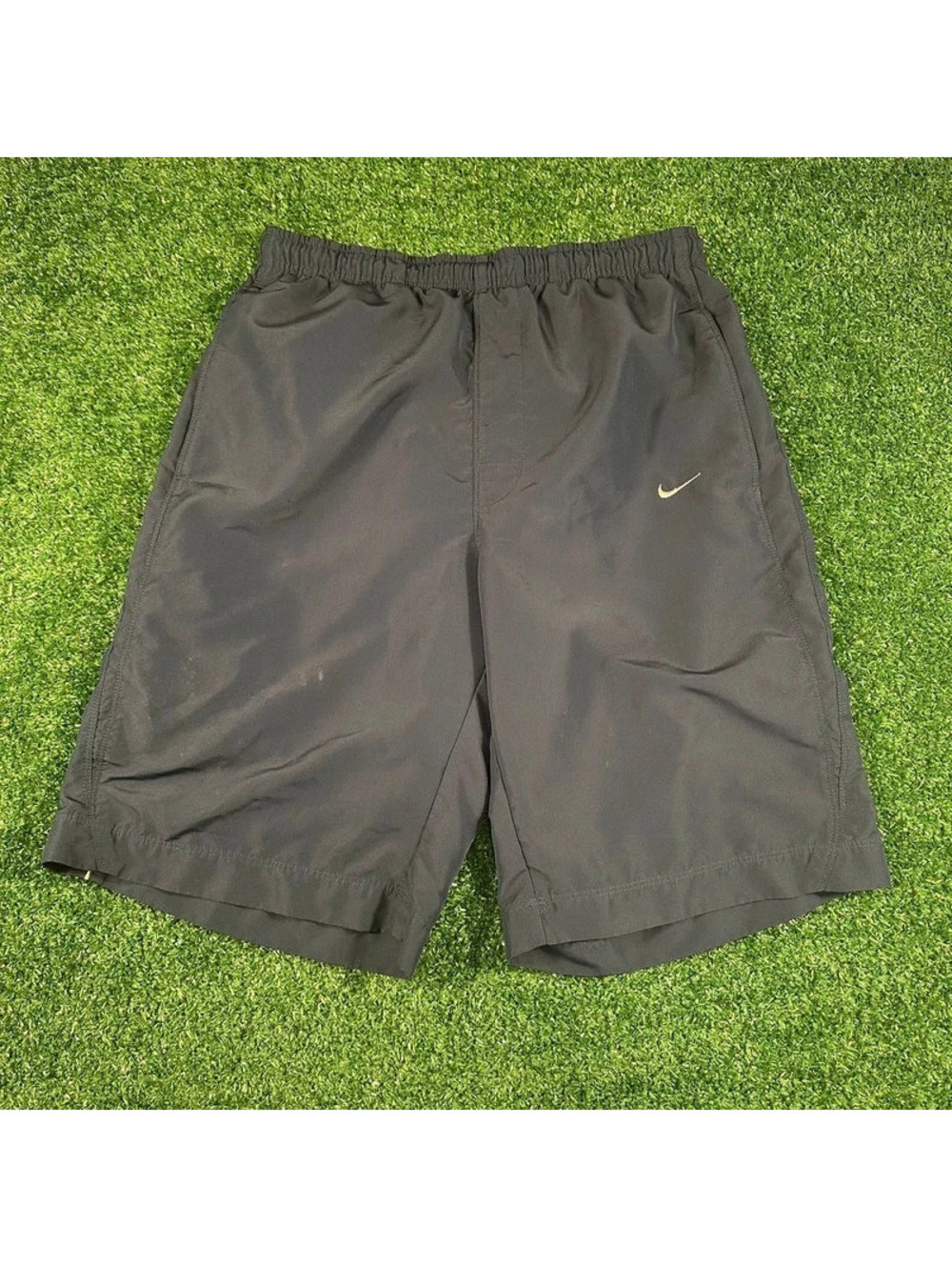 Y2K Nike navy blue shorts size medium